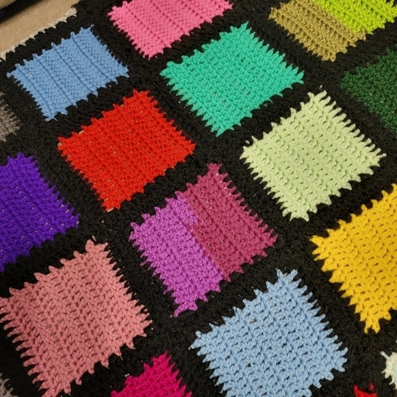 Vintage Hand Crocheted 70s/80s Rainbow Granny Squares Afghan 37'x53' - Picture 2 of 7